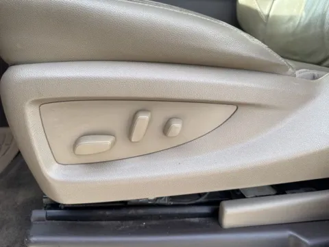 More photos of 2018 GMC Sierra 1500 SLT at Lakeway Auto Sales, TN