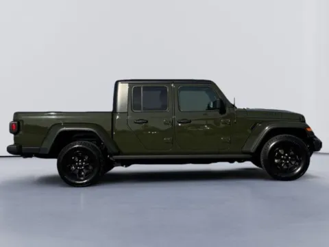 Photos of 2021 Jeep Gladiator Willys for sale in Morristown, TN at Lakeway Auto Sales