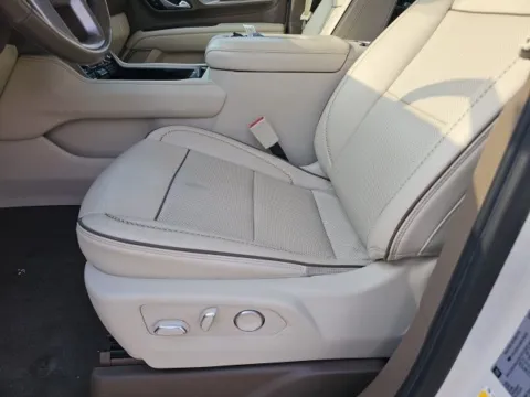 More photos of 2021 GMC Yukon Denali at Lakeway Auto Sales, TN