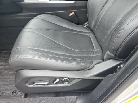 More photos of 2021 Acura TLX at Lakeway Auto Sales, TN