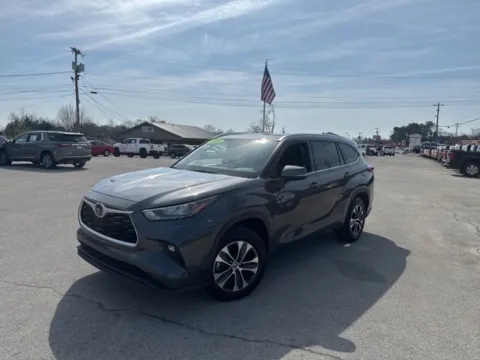Photos of 2020 Toyota Highlander XLE for sale in Morristown, TN at Lakeway Auto Sales