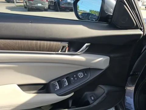 More photos of 2020 Honda Accord EX at Lakeway Auto Sales, TN