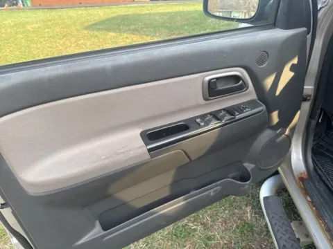 Another view of 2004 GMC Canyon SLE for sale in Morristown, TN at Lakeway Auto Sales