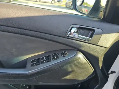 More photos of 2013 Kia Optima Hybrid LX at Lakeway Auto Sales, TN