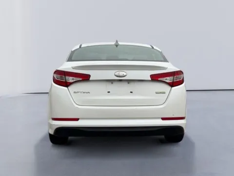 More photos of 2013 Kia Optima Hybrid LX at Lakeway Auto Sales, TN