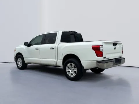More photos of 2018 Nissan Titan SV at Lakeway Auto Sales, TN