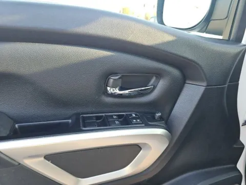 More photos of 2018 Nissan Titan SV at Lakeway Auto Sales, TN