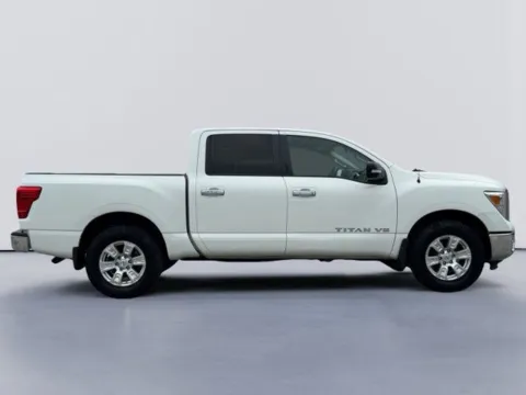 Photos of 2018 Nissan Titan SV for sale in Morristown, TN at Lakeway Auto Sales