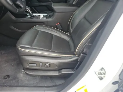 More photos of 2023 Chevrolet Traverse Premier at Lakeway Auto Sales, TN