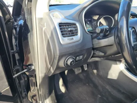 More photos of 2019 Jeep Compass Latitude at Lakeway Auto Sales, TN