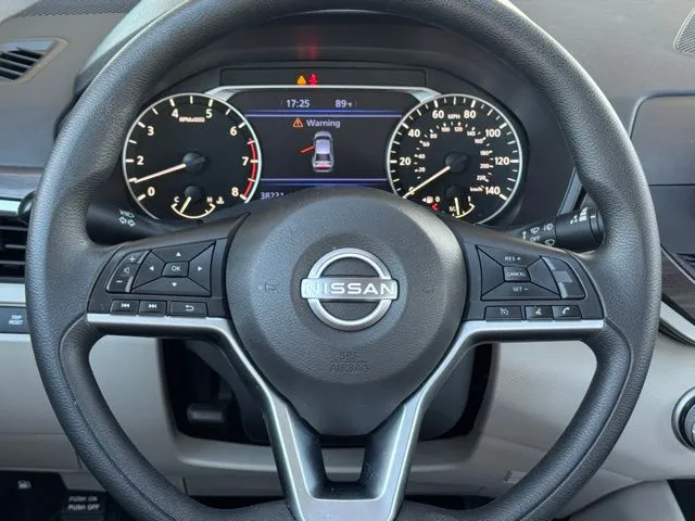 2025 Nissan Altima SV - Photo 16