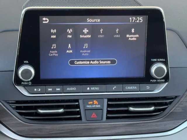 2025 Nissan Altima SV - Photo 10