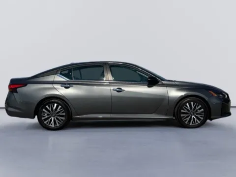 Photos of 2025 Nissan Altima 2.5 SV for sale in Morristown, TN at Lakeway Auto Sales