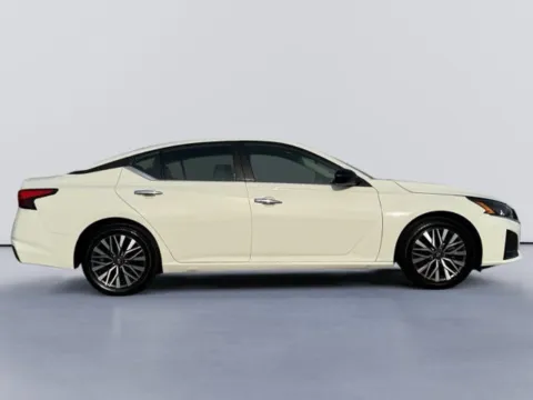 Photos of 2025 Nissan Altima 2.5 SV for sale in Morristown, TN at Lakeway Auto Sales