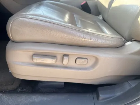 More photos of 2016 Honda Pilot EX-L at Lakeway Auto Sales, TN