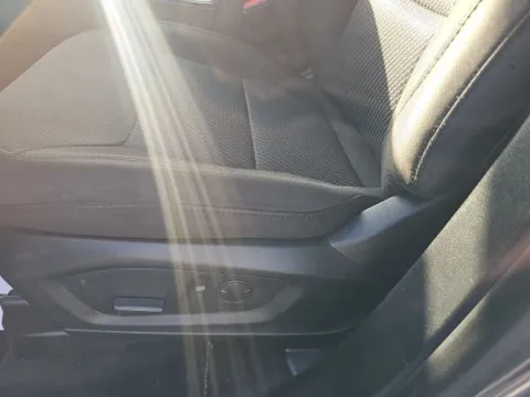 More photos of 2022 Ford Explorer XLT at Lakeway Auto Sales, TN