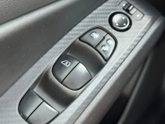 2025 Nissan Altima SV - Photo 19