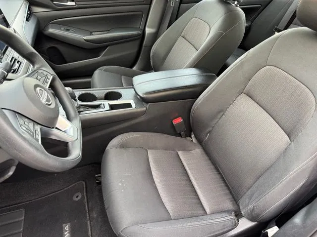 2025 Nissan Altima SV - Photo 16