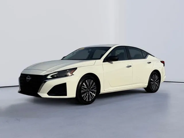2025 Nissan Altima SV - Photo 7