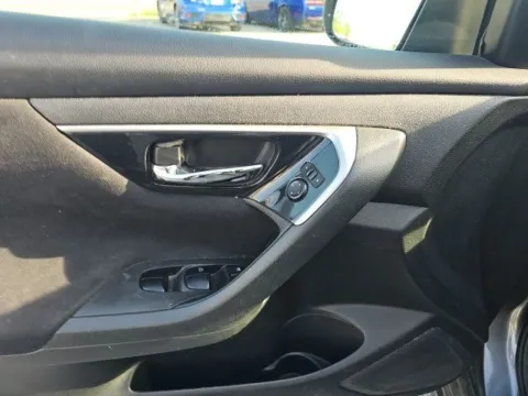 More photos of 2014 Nissan Altima 2.5 S at Lakeway Auto Sales, TN