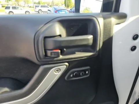 More photos of 2014 Jeep Wrangler Unlimited Sahara at Lakeway Auto Sales, TN