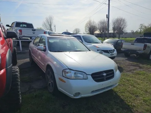 Photos of 2000 Nissan Maxima SE for sale in Morristown, TN at Lakeway Auto Sales