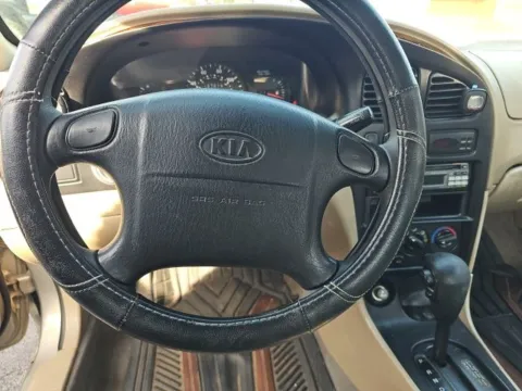 More photos of 2000 Kia Sephia at Lakeway Auto Sales, TN