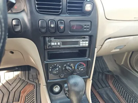 More photos of 2000 Kia Sephia at Lakeway Auto Sales, TN