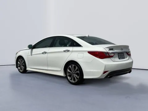 More photos of 2014 Hyundai Sonata SE at Lakeway Auto Sales, TN