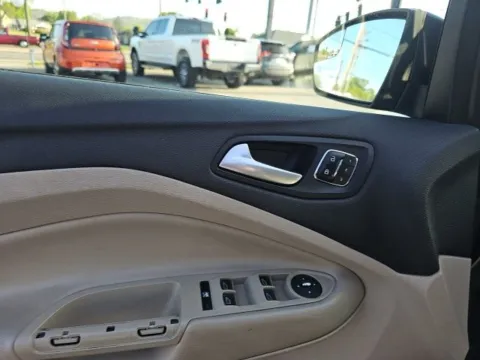 More photos of 2015 Ford Escape Titanium at Lakeway Auto Sales, TN