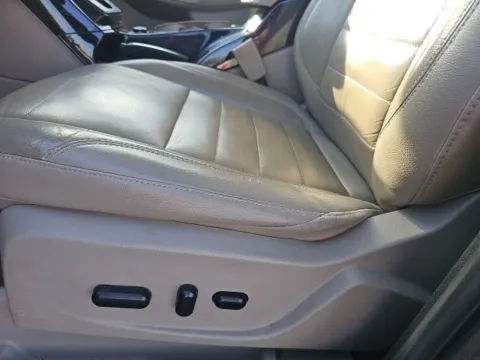 More photos of 2015 Ford Escape Titanium at Lakeway Auto Sales, TN