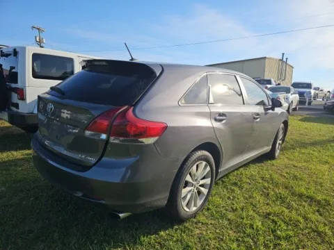 More photos of 2015 Toyota Venza LE at Lakeway Auto Sales, TN