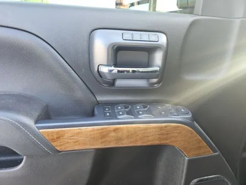 More photos of 2018 Chevrolet Silverado 2500HD LTZ at Lakeway Auto Sales, TN