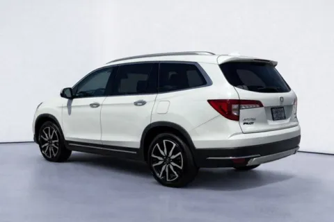 More photos of 2022 Honda Pilot Touring at Lakeway Auto Sales, TN