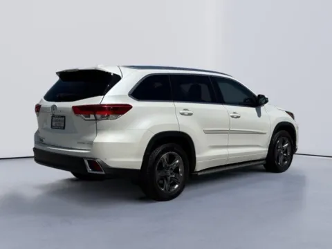 Another view of 2018 Toyota Highlander Limited Platinum for sale in Morristown, TN at Lakeway Auto Sales