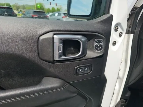 More photos of 2021 Jeep Wrangler Unlimited Sahara Altitude at Lakeway Auto Sales, TN