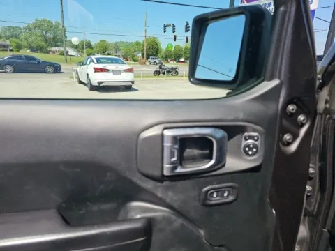 More photos of 2018 Jeep Wrangler Unlimited Rubicon at Lakeway Auto Sales, TN