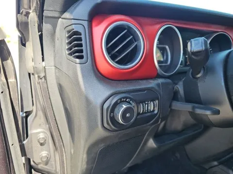 More photos of 2018 Jeep Wrangler Unlimited Rubicon at Lakeway Auto Sales, TN