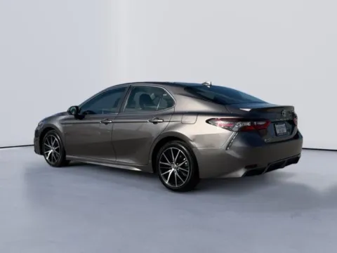 More photos of 2022 Toyota Camry SE at Lakeway Auto Sales, TN