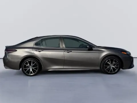 Photos of 2022 Toyota Camry SE for sale in Morristown, TN at Lakeway Auto Sales