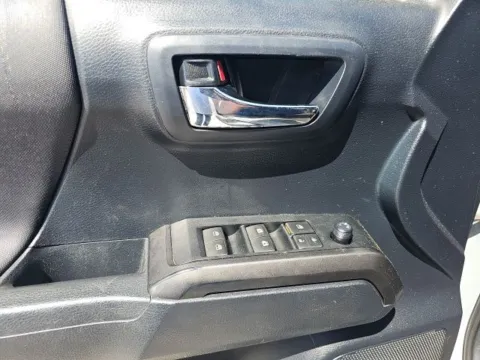 More photos of 2019 Toyota Tacoma SR5 at Lakeway Auto Sales, TN