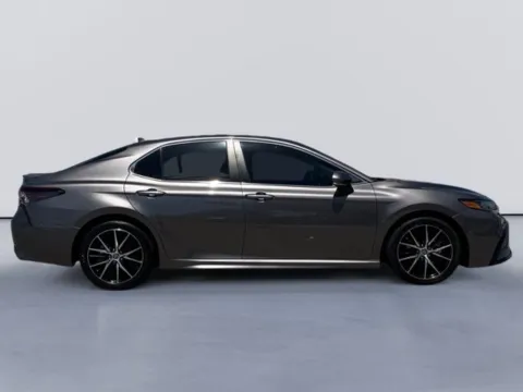 Photos of 2021 Toyota Camry SE for sale in Morristown, TN at Lakeway Auto Sales