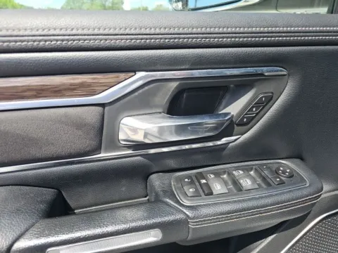 More photos of 2019 Ram 1500 Laramie at Lakeway Auto Sales, TN