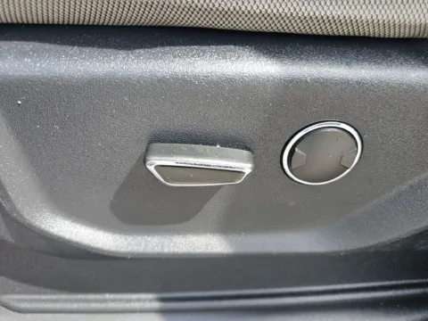 More photos of 2016 Ford F-150 XLT at Lakeway Auto Sales, TN