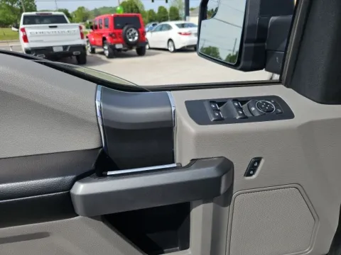 More photos of 2016 Ford F-150 XLT at Lakeway Auto Sales, TN