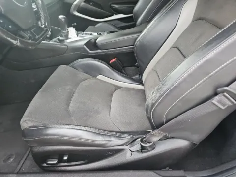 More photos of 2020 Chevrolet Camaro 1LT at Lakeway Auto Sales, TN