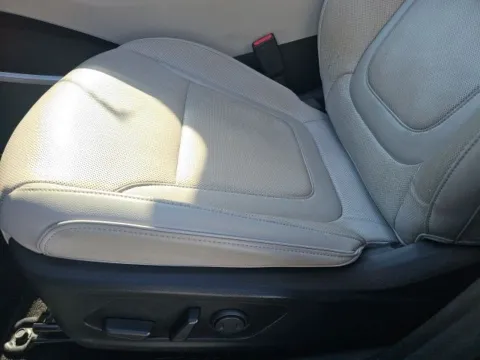 More photos of 2022 Hyundai Tucson Limited at Lakeway Auto Sales, TN