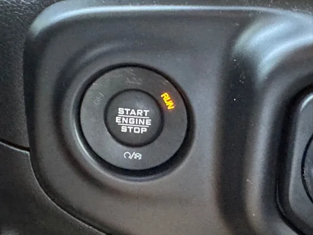 2020 Jeep Wrangler Unlimited Sahara - Photo 14