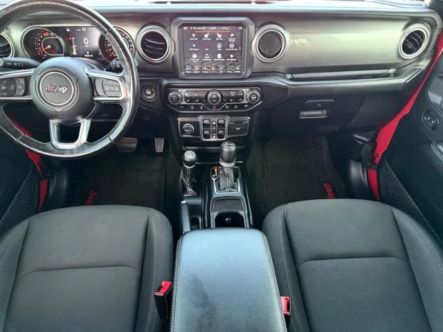 2020 Jeep Wrangler Unlimited Sahara - Photo 9