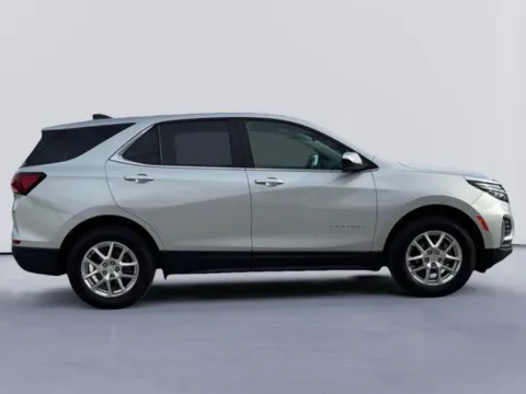 Photos of 2022 Chevrolet Equinox LT for sale in Morristown, TN at Lakeway Auto Sales